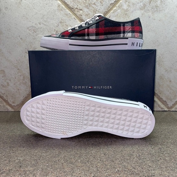 🆕 Tommy Hilfiger Plaid “Hill” LaceUp LowTop Sneaker, Size 8 - Picture 5 of 7